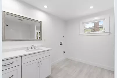 146A W Division St, Braintree, MA 02184 - Photo 17