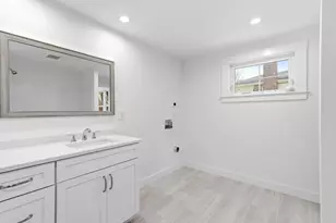 146A W Division St, Braintree, MA 02184 - Photo 17