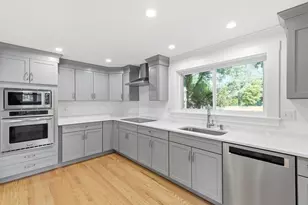 146A W Division St, Braintree, MA 02184 - Photo 1