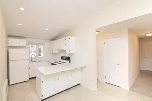 118 Pleasant St, Marblehead, MA 01945 - Photo 1