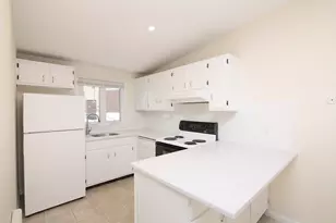 118 Pleasant St, Marblehead, MA 01945 - Photo 9