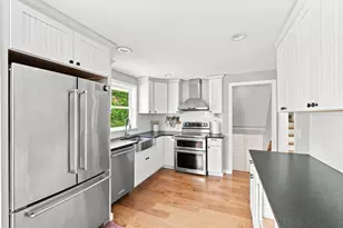 118 Horseneck Rd, Dartmouth, MA 02748 - Photo 11