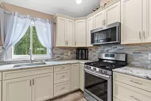 2 Cutter Ln, Dartmouth, MA 02748 - Photo 17
