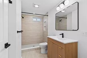 22 Berlin St, Quincy, MA 02170 - Photo 7