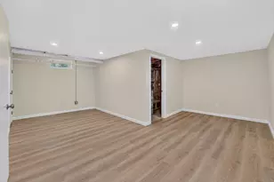 201 Bishop Dr, Framingham, MA 01702 - Photo 23