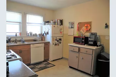 8 Mapleton St #8, Boston, MA 02135 - Photo 7