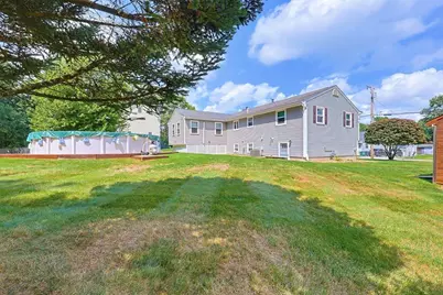 19 Bellflower Rd, Billerica, MA 01821 - Photo 7