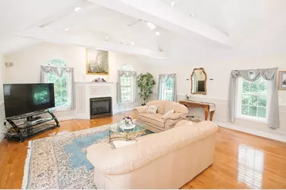 10 Patriot Ln, Whitman, MA 02382 - Photo 11