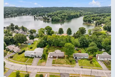 19 Champlain Dr, Hudson, MA 01749 - Photo 5