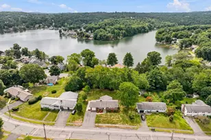19 Champlain Dr, Hudson, MA 01749 - Photo 5