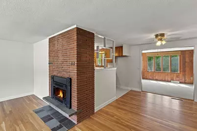 19 Champlain Dr, Hudson, MA 01749 - Photo 7