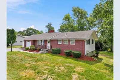 19 Champlain Dr, Hudson, MA 01749 - Photo 3