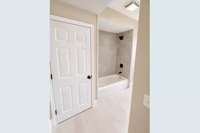 141 Everett St #1, Southbridge, MA 01550 - Photo 3