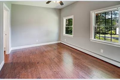 18 Woodland Dr, Lunenburg, MA 01462 - Photo 9