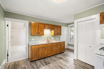 13 Knowlton St, Beverly, MA 01915 - Photo 5