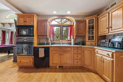 215 S Main St, Orange, MA 01364 - Photo 17