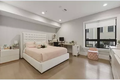 377 W 1st St #5, Boston, MA 02127 - Photo 19