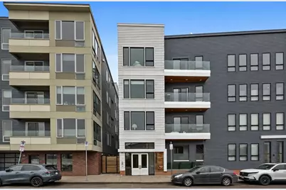 377 W 1st St #5, Boston, MA 02127 - Photo 1