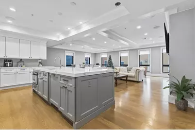 377 W 1st St #5, Boston, MA 02127 - Photo 3