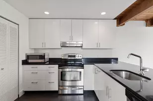 15 Sleeper St, Boston, MA 02210 - Photo 9
