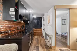 17 Grove St, Boston, MA 02114 - Photo 11