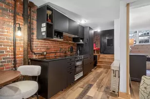 17 Grove St, Boston, MA 02114 - Photo 9