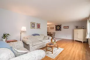 90 Columbia Dr, Amherst, MA 01002 - Photo 7