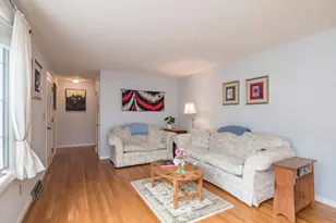 90 Columbia Dr, Amherst, MA 01002 - Photo 5