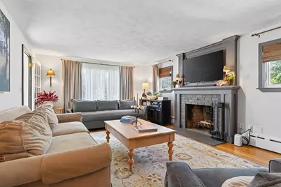 6 Winthrop Dr, Attleboro, MA 02703 - Photo 3