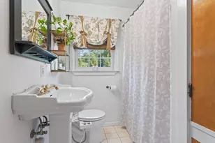 6 Winthrop Dr, Attleboro, MA 02703 - Photo 9
