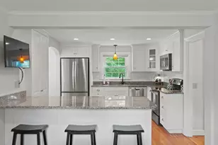 277 Vernon St, Wakefield, MA 01880 - Photo 9