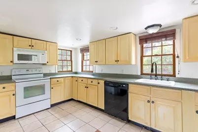 218 Sandwich St, Plymouth, MA 02360 - Photo 15