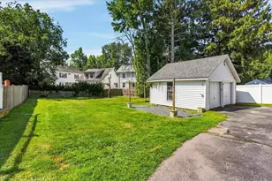 452 Quarry St, Quincy, MA 02169 - Photo 33