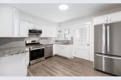 19-33 Richardson Avenue #21, Wakefield, MA 01880 - Photo 3