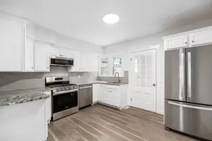 19-33 Richardson Ave, Wakefield, MA 01880 - Photo 3