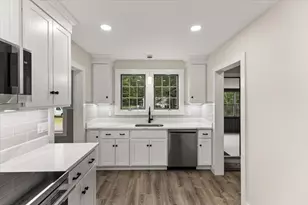 618 Wareham St, Middleborough, MA 02346 - Photo 7