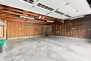 11 Newton St, Montague, MA 01349 - Photo 29