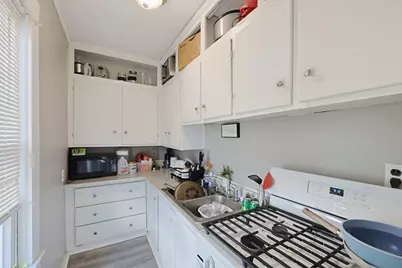 126 Princeton St, New Bedford, MA 02745 - Photo 7