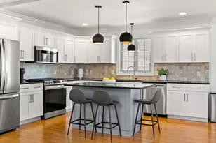 27 Hillock St, Boston, MA 02131 - Photo 7