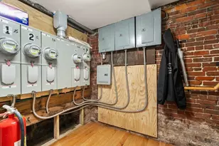 109 Eutaw St, Boston, MA 02128 - Photo 27