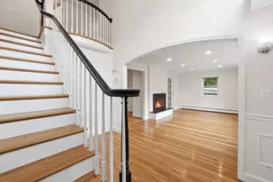 8 Wilson St, Wellesley, MA 02482 - Photo 3