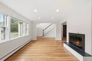 8 Wilson St, Wellesley, MA 02482 - Photo 15