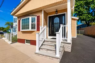 47 Chestnut St, Lynn, MA 01902 - Photo 3