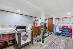 47 Chestnut St, Lynn, MA 01902 - Photo 33