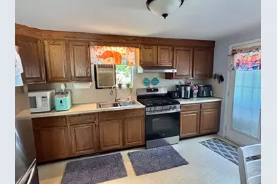 22 Hurley Cir, Marlborough, MA 01752 - Photo 3