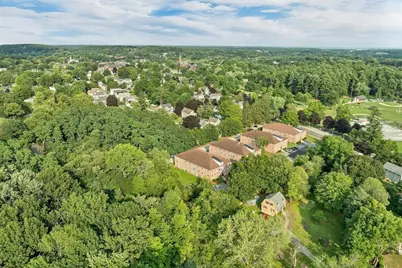 8 Carriage Hill Rd #17, Amesbury, MA 01913 - Photo 13