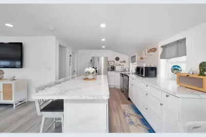 8 Green St, Wareham, MA 02558 - Photo 11
