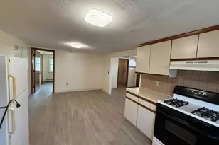 54 Pleasant St, Wareham, MA 02571 - Photo 9