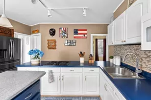 21 Salisbury St, New Bedford, MA 02744 - Photo 9