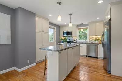 6 Tyler St, Boston, MA 02136 - Photo 9